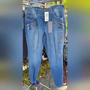 Torrid 3 Button High-Rise Super Soft Jegging 20R